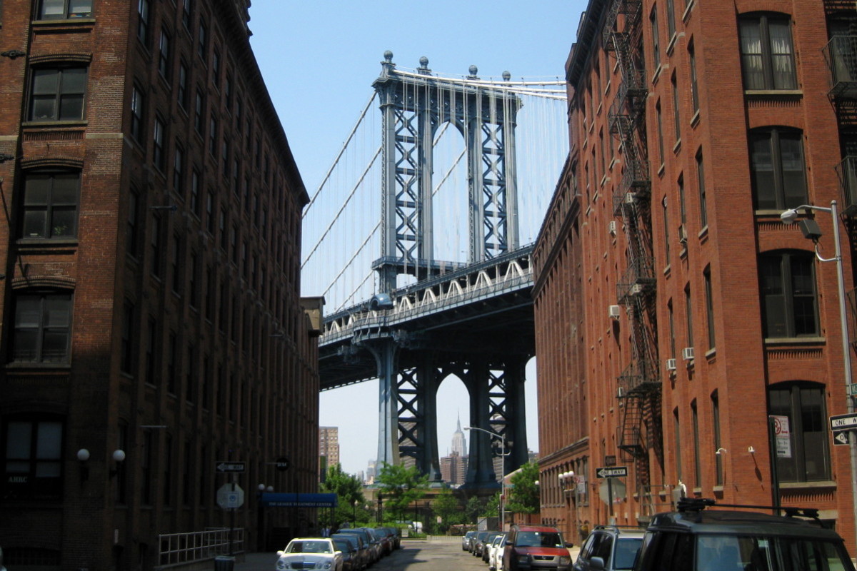 A familiar view of the Manhattan Bridge from Dumbo.