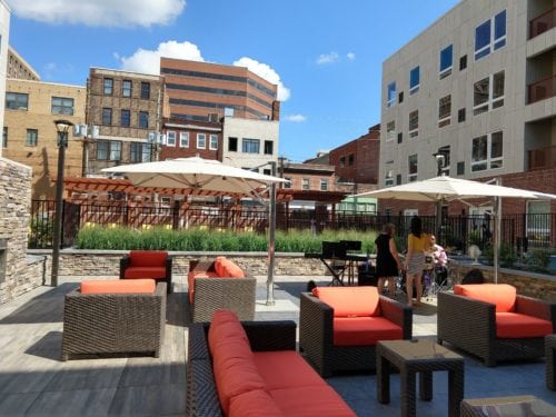 Residences at Mid-Town Park's outdoor space.