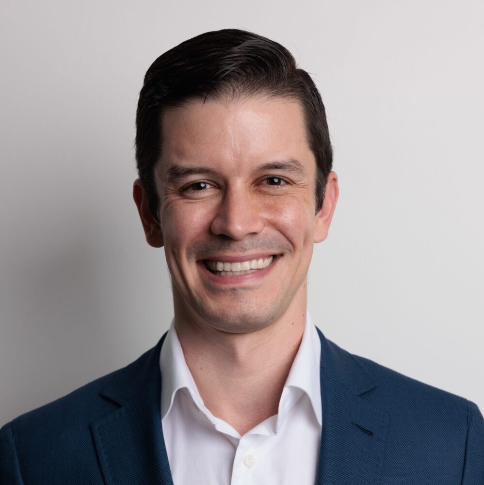 Headshot of Dave Latshaw with a white background.